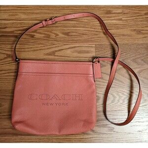 COACH Coral Perforated Print Pebble Leather File Crossbody Bag Purse Zip 91167